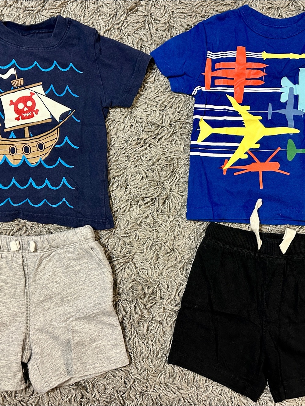 GAP Navy & Blue Boys Graphic Tee and Shorts Set